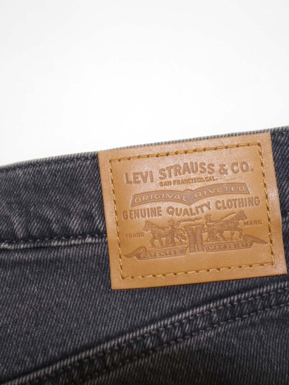 Levi's Women's Premium Ribcage Straight Jeans Size 25 High Rise 31" Inseam Denim - Picture 8 of 8
